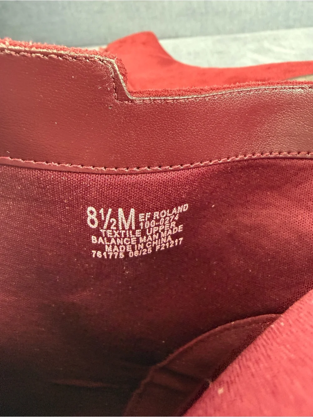 East 5th Women’s Roland Wedge Heeled Ankle Booties SZ 8.5M Red Faux Suede New
